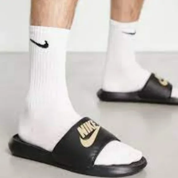 Nike Victori One Slide. Brand New. Mens Size: 13 - Picture 2 of 7